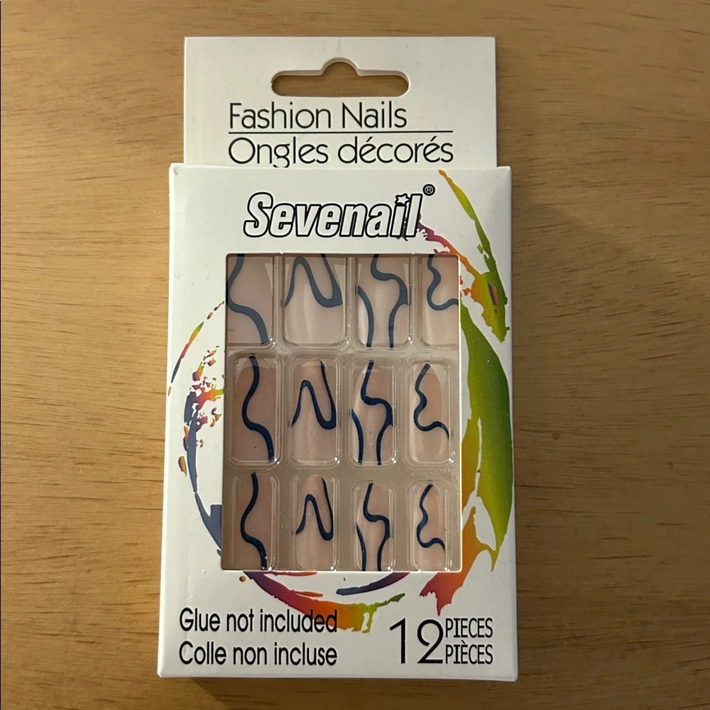 Free with Bundle New 12pc Press-On Nails Skin Tone Blue Squiggle Lines 🩷🩷
